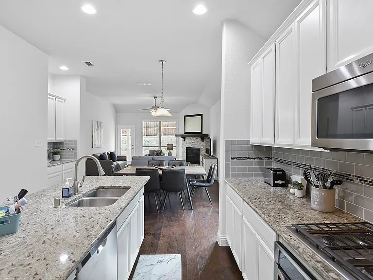 609 Sundrop Dr — Photo 9