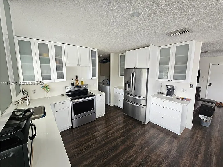 161 SE Village Dr #161 — Photo 5