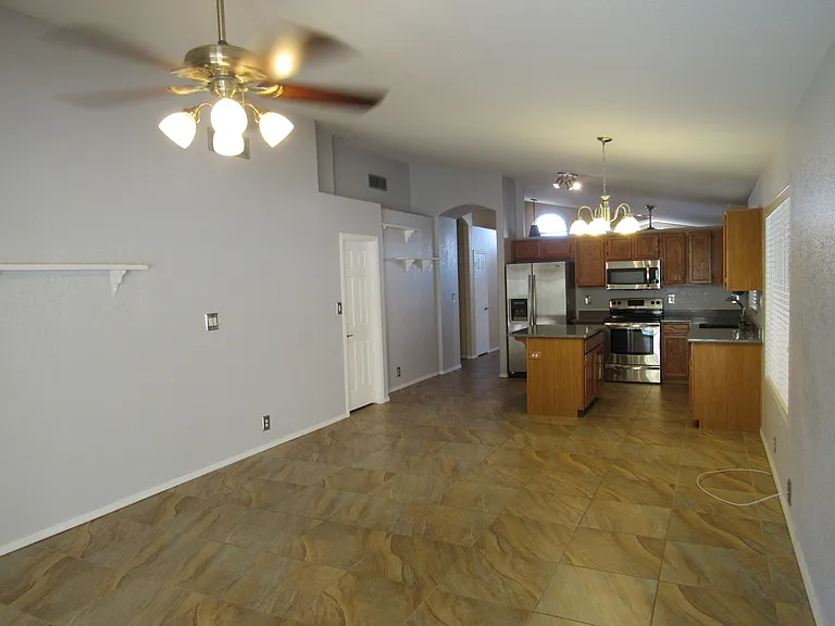 853 E Constitution Dr — Photo 5