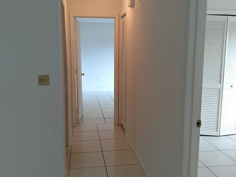 2696 La Alameda Ave — Photo 25