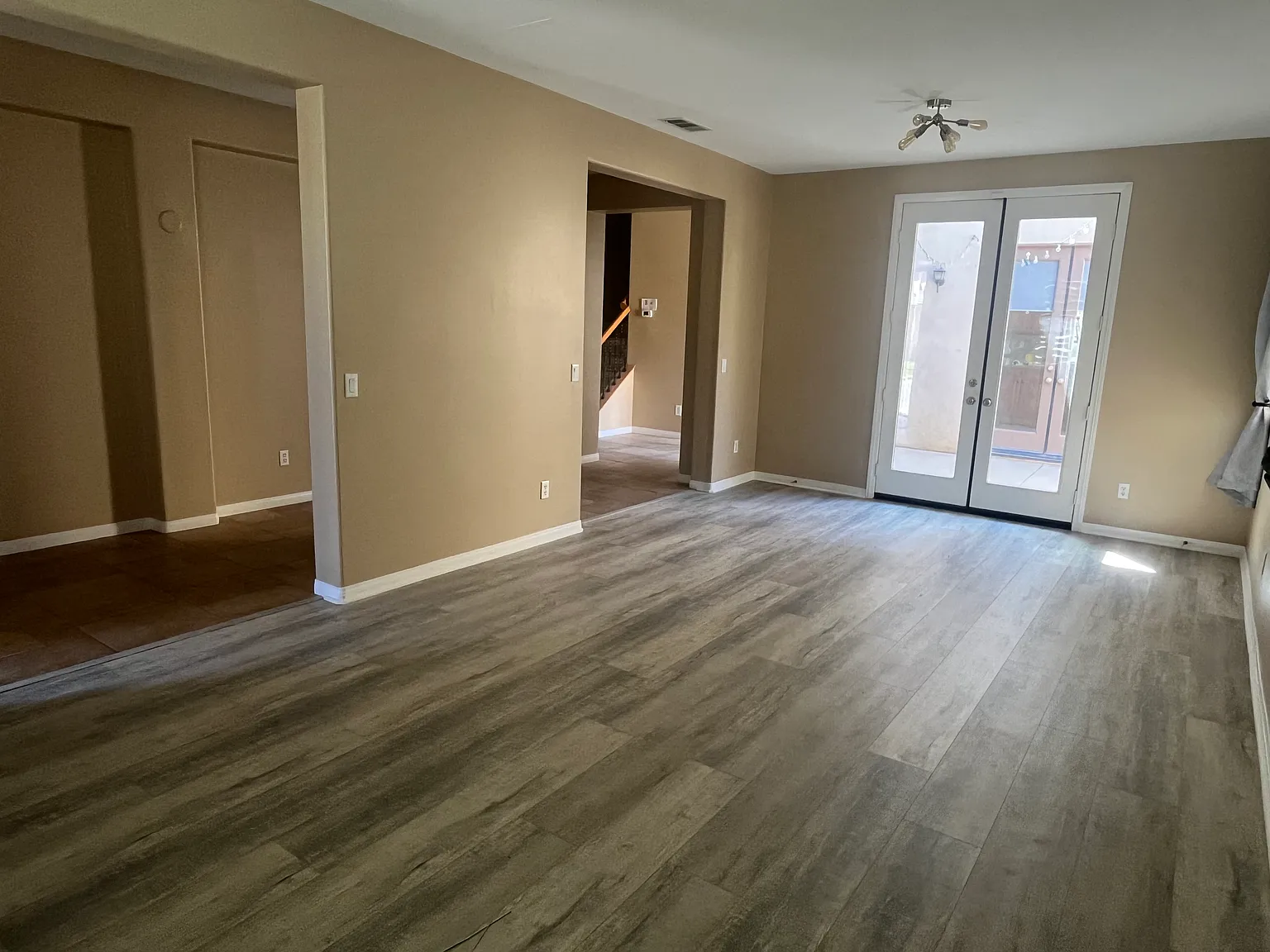 4 bed, 4.5 bath, 3268 sqft, $3,750 — Photo 3
