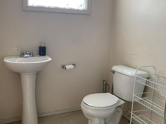 3rd image of 860 Blair Ave APT 3