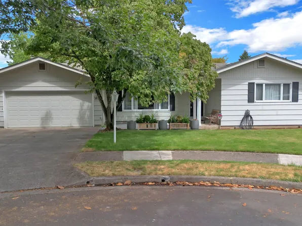1635 Adkins St, Eugene, OR 97401