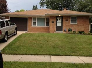 2038 Walnut St, Waukegan, IL 60087