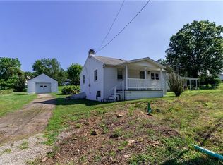 1024 Township Dr, Uniontown, PA 15401