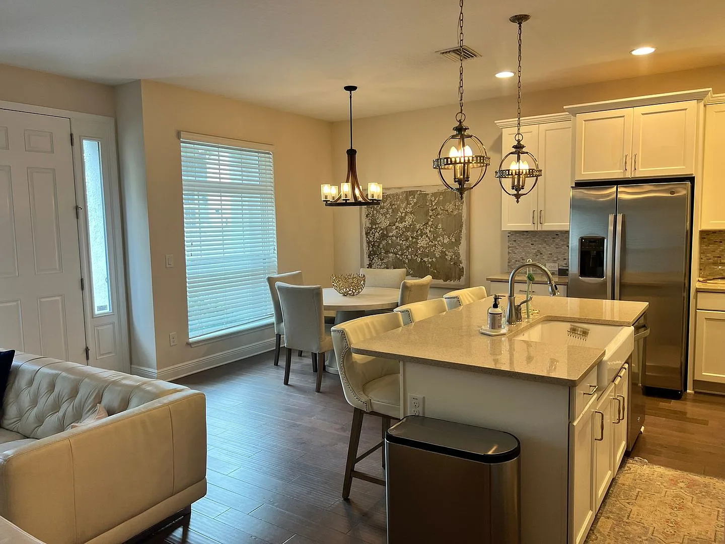 115 N Arrawana Ave #7 — Photo 3