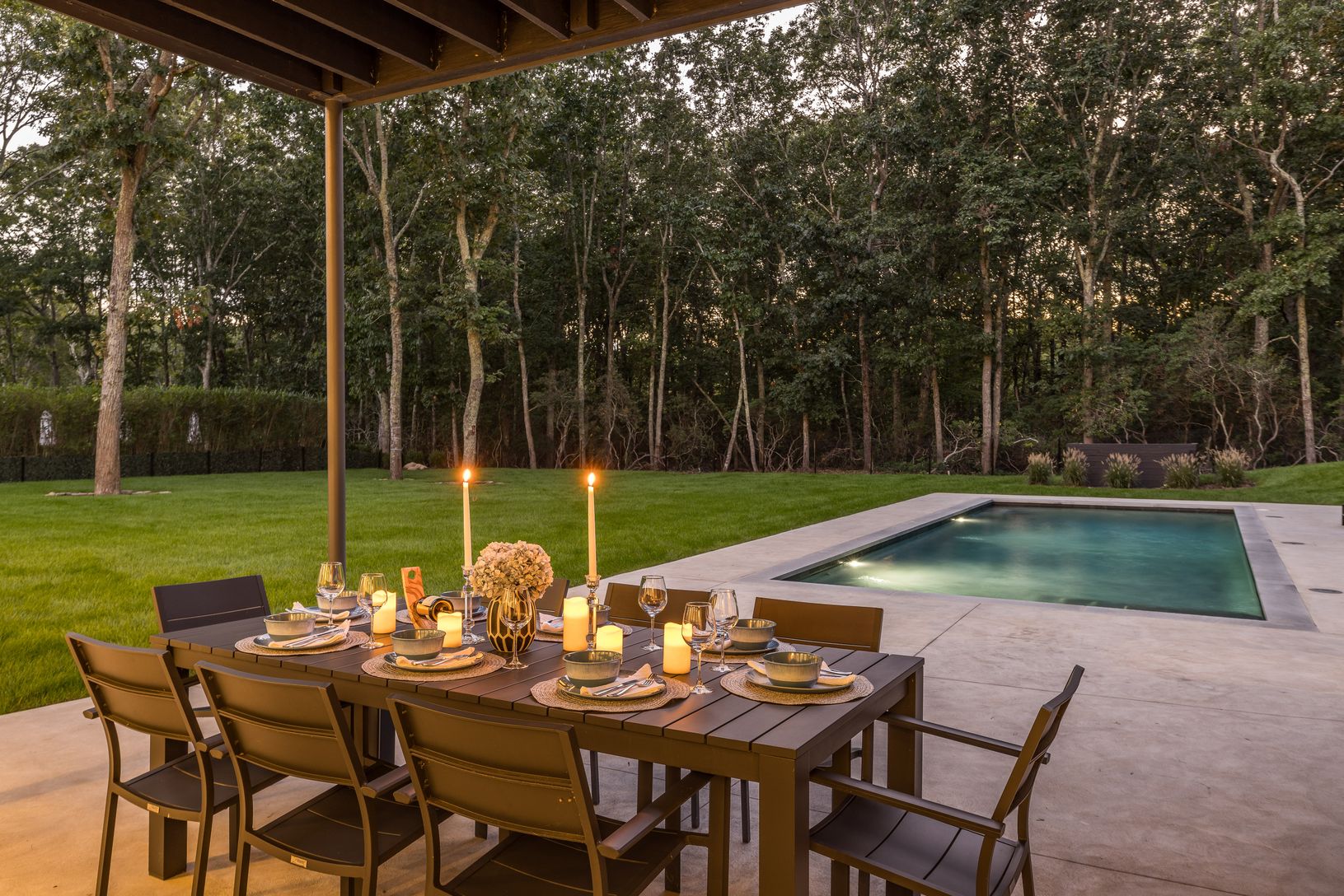  Outdoor Dining & Entertaining