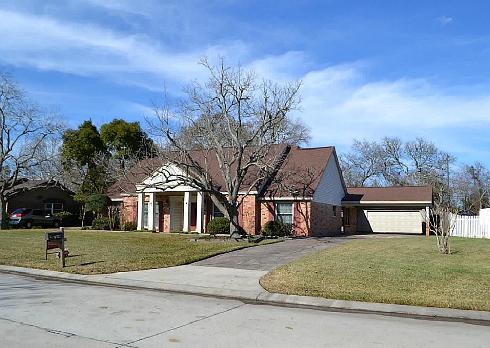 1st image of 614 N Flamingo Dr
