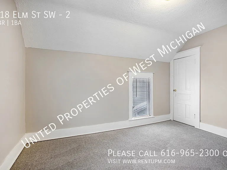 118 Elm St SW #2 — Photo 8