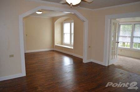 2nd image of 2806 W Lee St