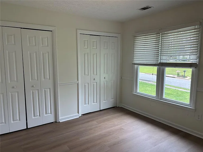 3886 Hadley Farm Dr — Photo 14