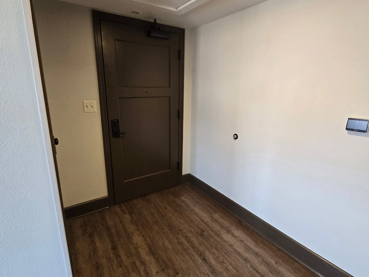 107 W Canadian Ave — Photo 4
