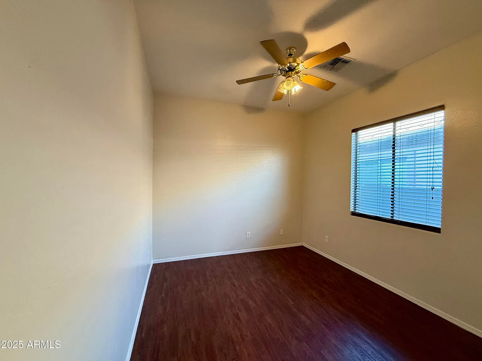 4 bed, 1907 sqft, $2,595 — Photo 4