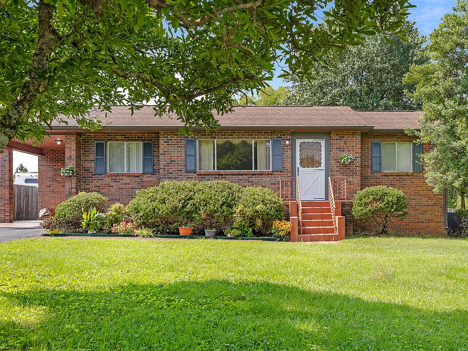 1st image of 2412 Crescent Club Dr