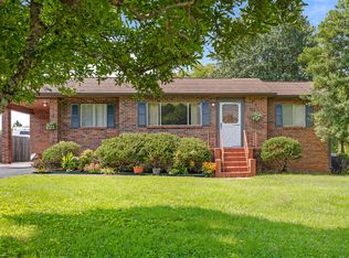 2412 Crescent Club Dr, Hixson, TN 37343