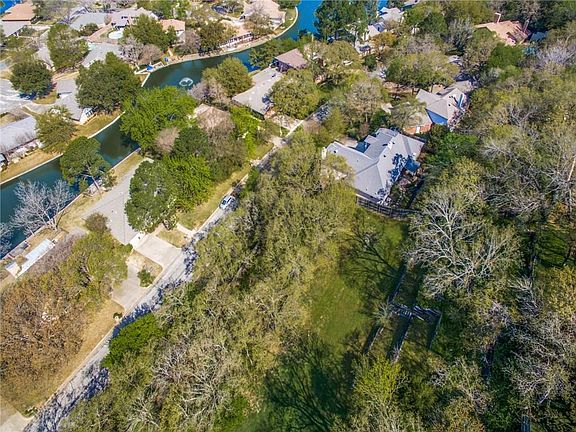 5th image of 1413 Creekford Dr