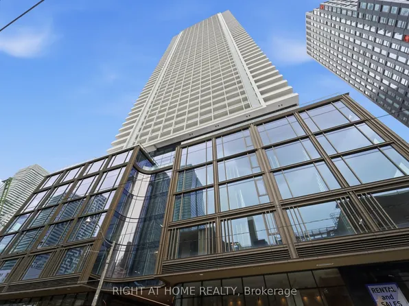 88 Queen St E #4711, Toronto, ON M5C 0B6
