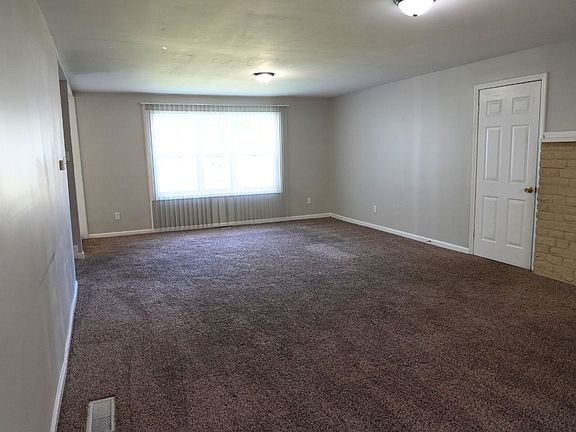 4th image of 905 E Markwood Ave