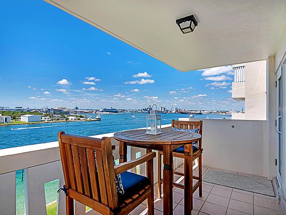 3rd image of 2100 S Ocean Dr APT 8H