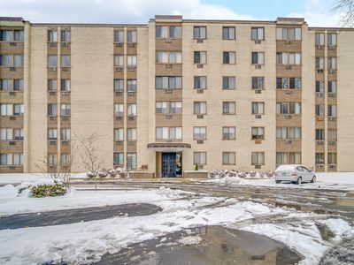 9725 S Karlov Ave APT 402, Oak Lawn, IL, 60453