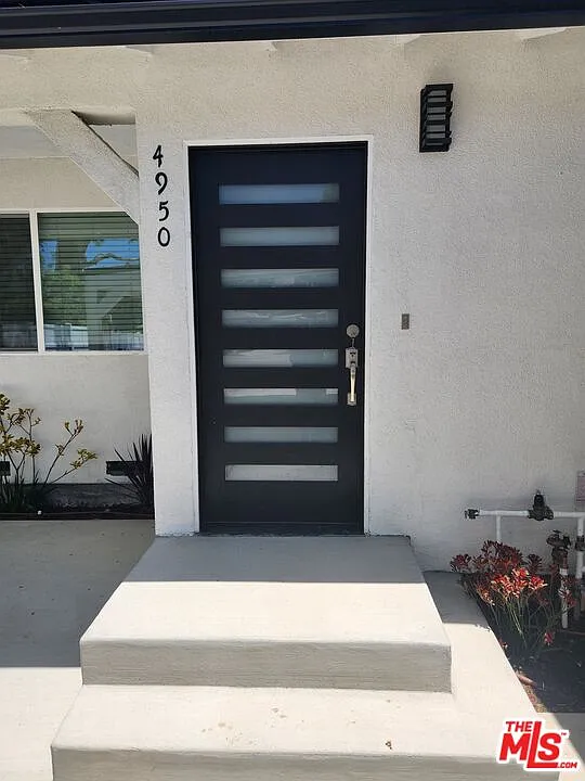 2 bed, 2.0 bath, $2,850 — Photo 1