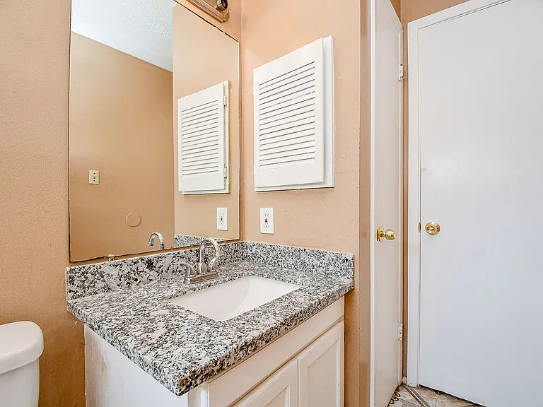 4926 Ridgestone St — Photo 28