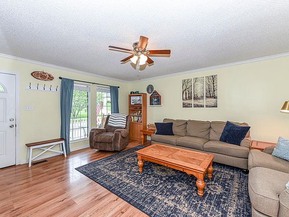 2nd image of 5576 Brandon Park Dr