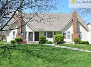 164 SW Robin Rd, Lees Summit, MO 64063