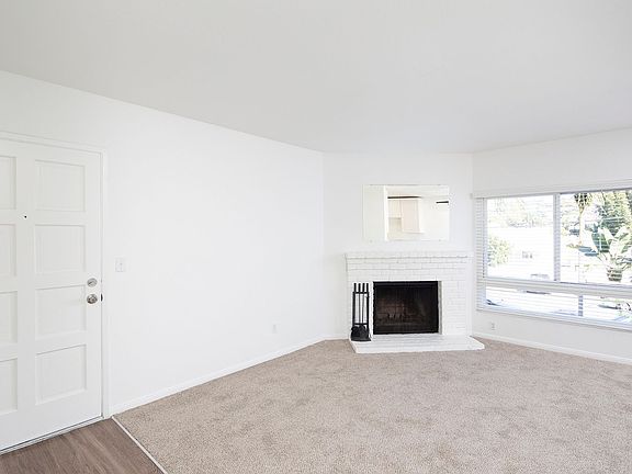 3rd image of 1075 Agate St Unit E