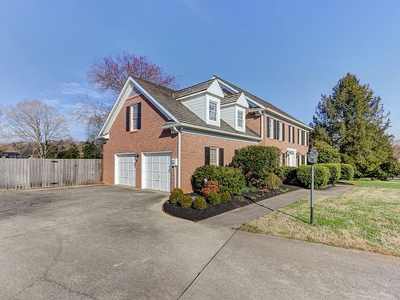 2nd image of 2025 Rivergate Dr