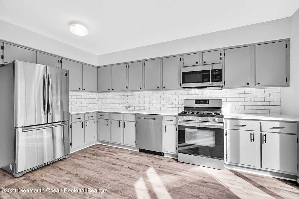 716 Sandra Pl photo 1
