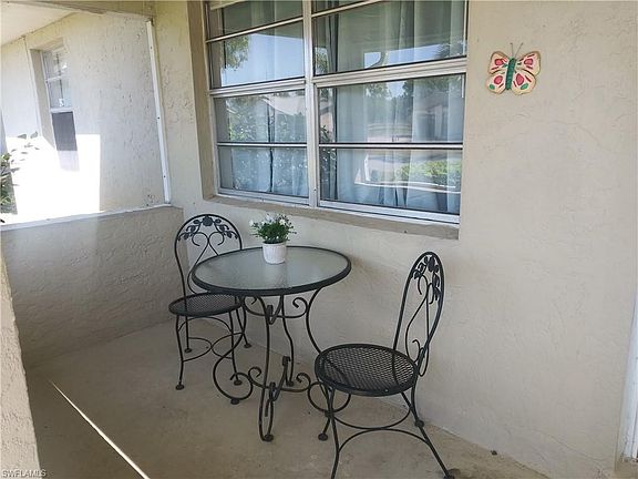 2nd image of 1528 Medford Pl