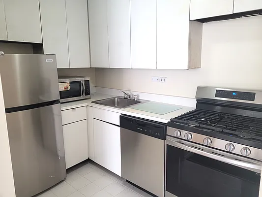 Rented by Douglas Elliman | media 3