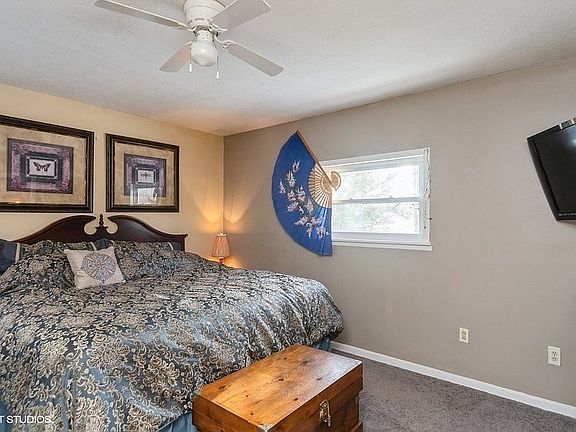Master bed room