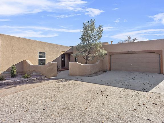 2nd image of 10 Shady Ln