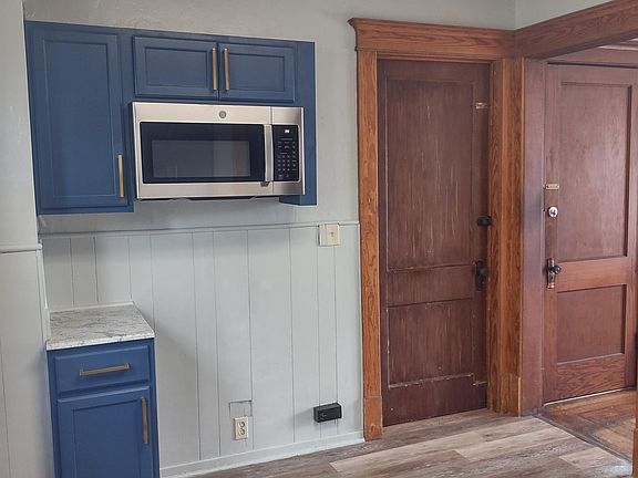 2nd image of 77 Ullman St #2