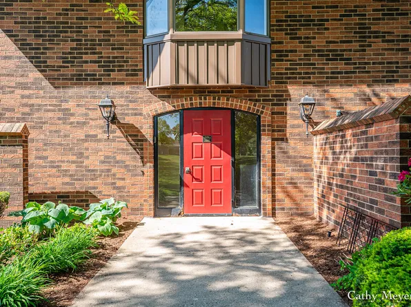3181 Charlevoix Dr SE Unit 203, Grand Rapids, MI 49546