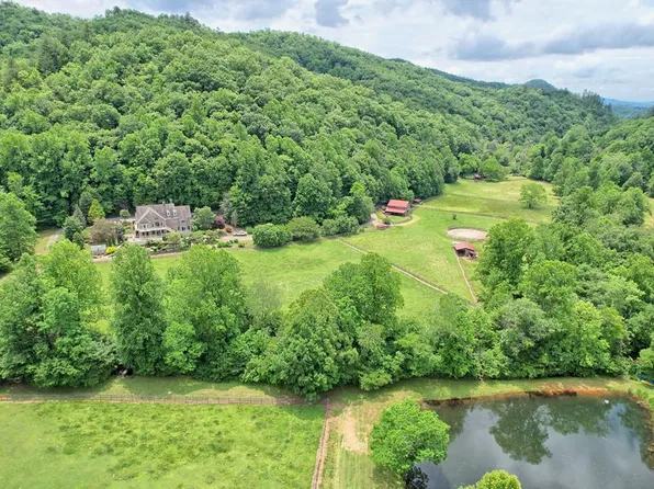 8758 Tusquittee Rd, Hayesville, NC 28904