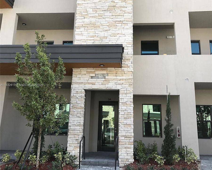 1st image of 7805 NW 104th Ave APT 4