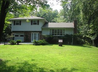 41 Dogwood Cir, Pine Brook, NJ 07058