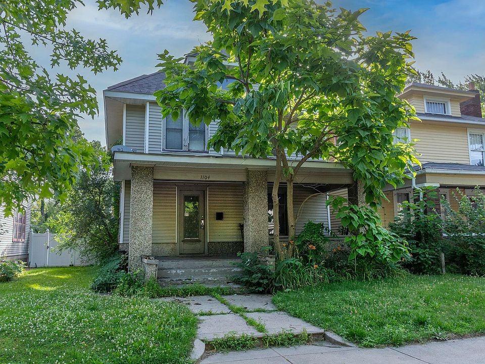 1st image of 1104 Woodward Ave