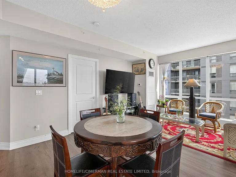 9090 Yonge St #1010 — Photo 31