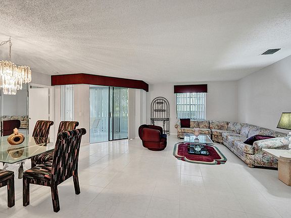 5th image of 5091 Splendido Court #E