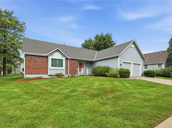 15724 Travis St, Overland Park, KS 66223