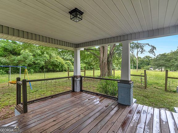 5th image of 1887 Green Valley Rd