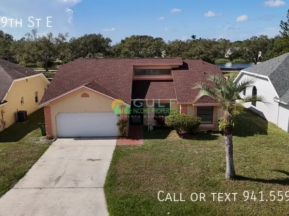 704 49th St E, Bradenton, FL 34208