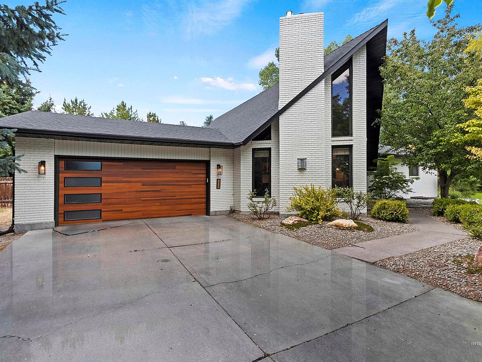 1st image of 3259 Woodridge Dr