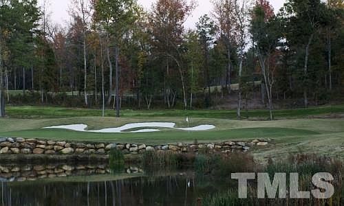 4th image of 17 Sweet Meadow Ln