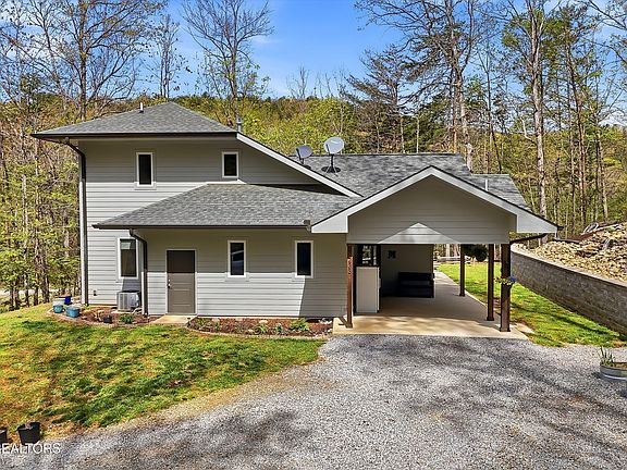 5th image of 233 Gap Cove Rd