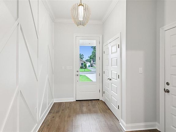 2nd image of 16 Canyon Ln